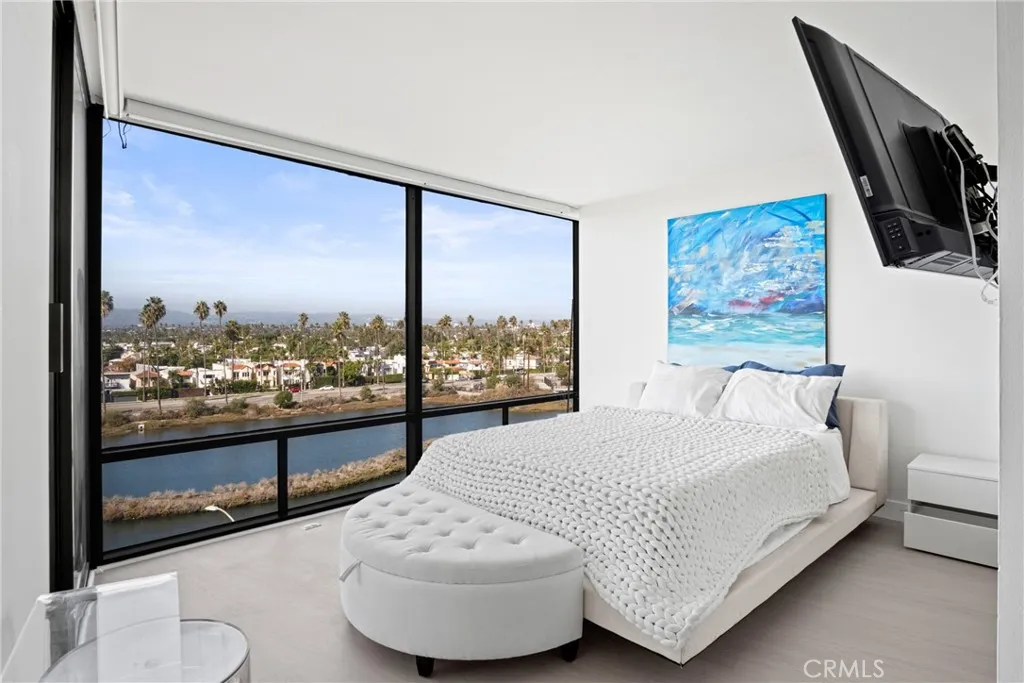 4265 Marina City Dr. 207, Marina Del Rey, California 90292 home-pic-2